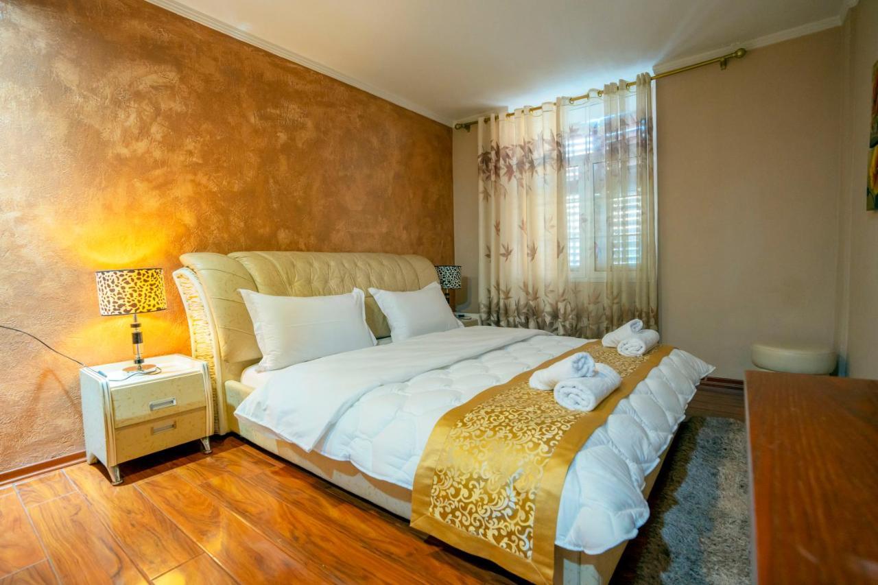 Zobo Hotel Shkoder Exterior photo