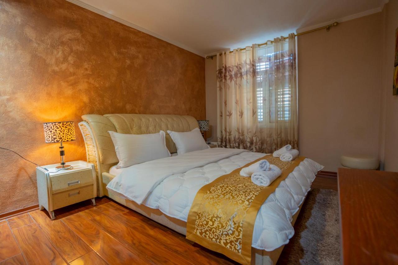 Zobo Hotel Shkoder Exterior photo