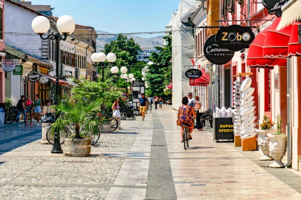 Zobo Hotel Shkoder Exterior photo