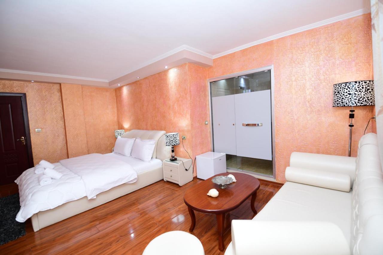 Zobo Hotel Shkoder Exterior photo