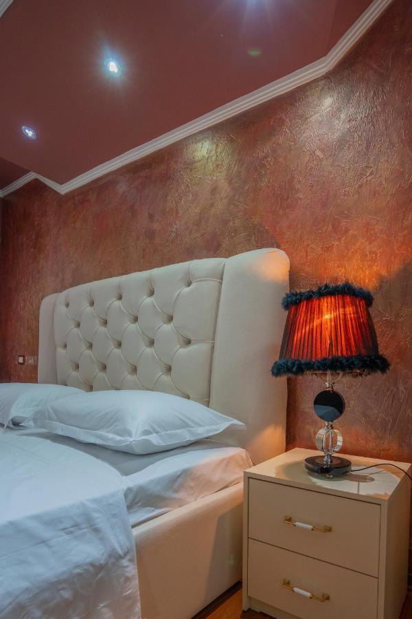 Zobo Hotel Shkoder Exterior photo